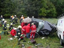 Drei Verletzte bei Unfall in Neurkirchen/V&ouml;ckla. am Montag, 10. Oktober 2011