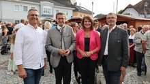 Viele Ehrengäste bei der Würfelspiel-Eröffnung am Dienstag,  2. August 2022, Copyright siehe www.meinbezirk.at